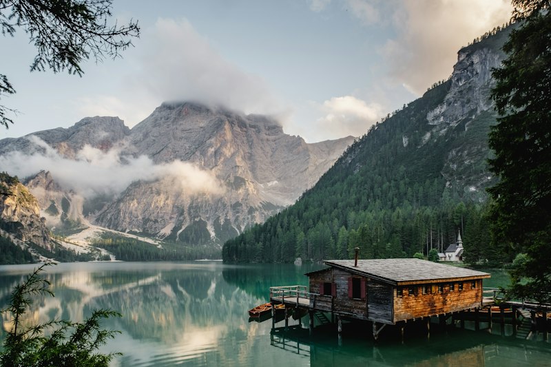 Lake cabin